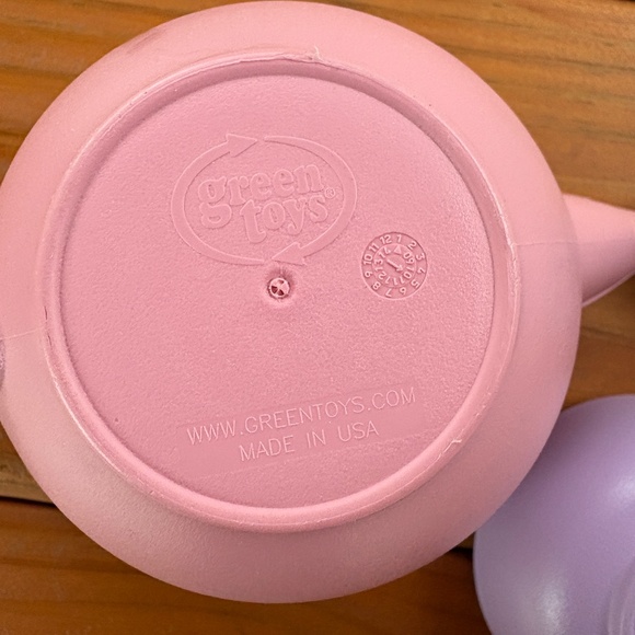 Green Toys Tea Kitchen Set, Plates, Bowls, Teapot, Spoons and Fork - Picture 11 of 11